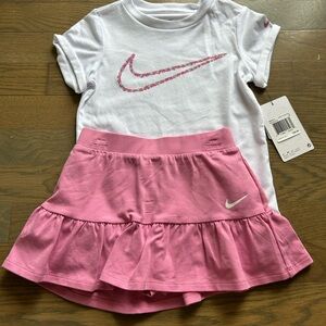 NWT Nike Toddler Set size 4T